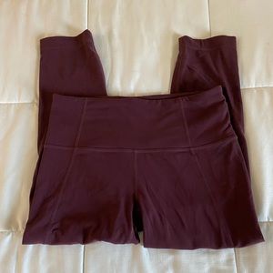 Athleta salutation crop S